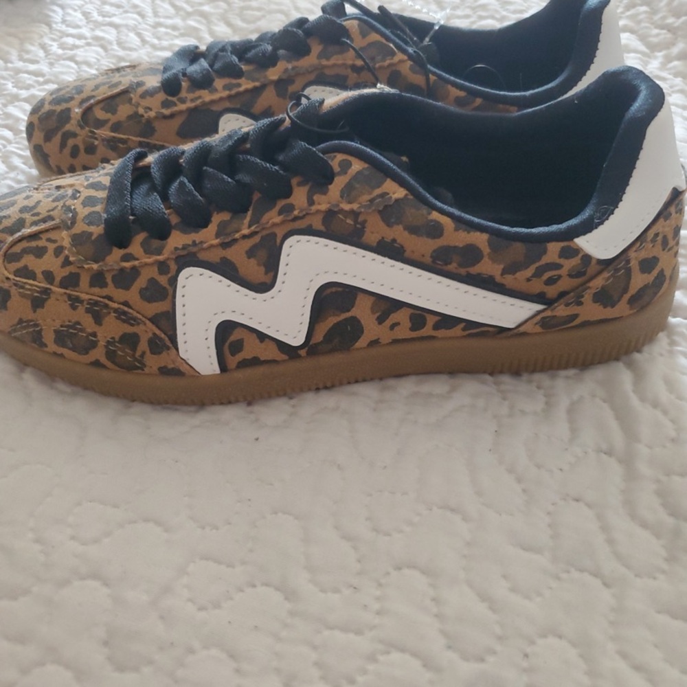 Madden Girl Kids Sneakers in Leopard and Black